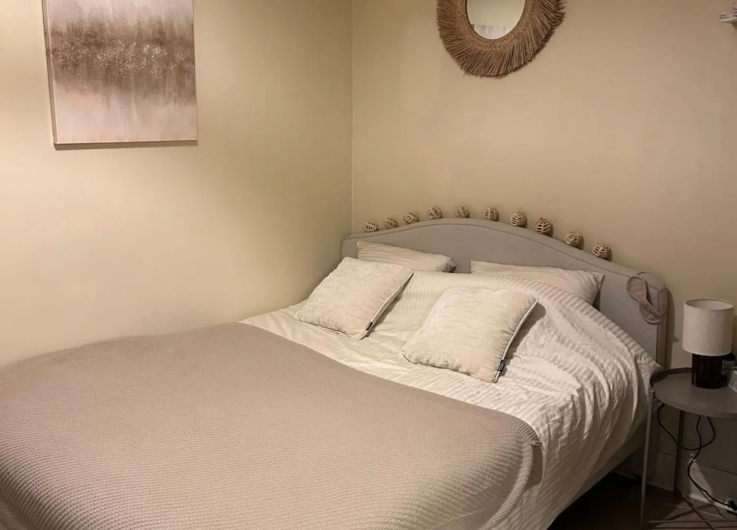 Studio Entierement Renove Avec Balcon Place De La Bastille location